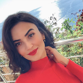 Özlem C.